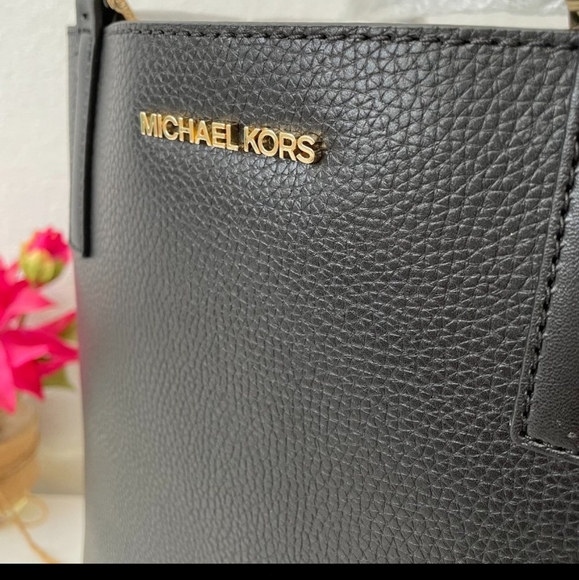 NEW Michael Kors Kelli Tote - Picture 6 of 9